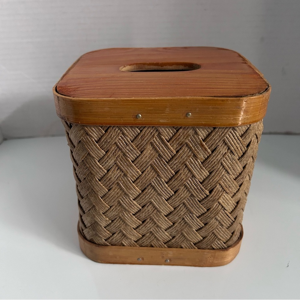 Square Rattan tissue box holder - Picture 2 of 6